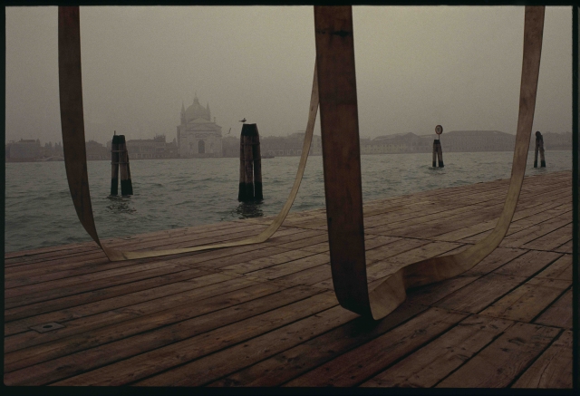 2. Boat straps (Venice).