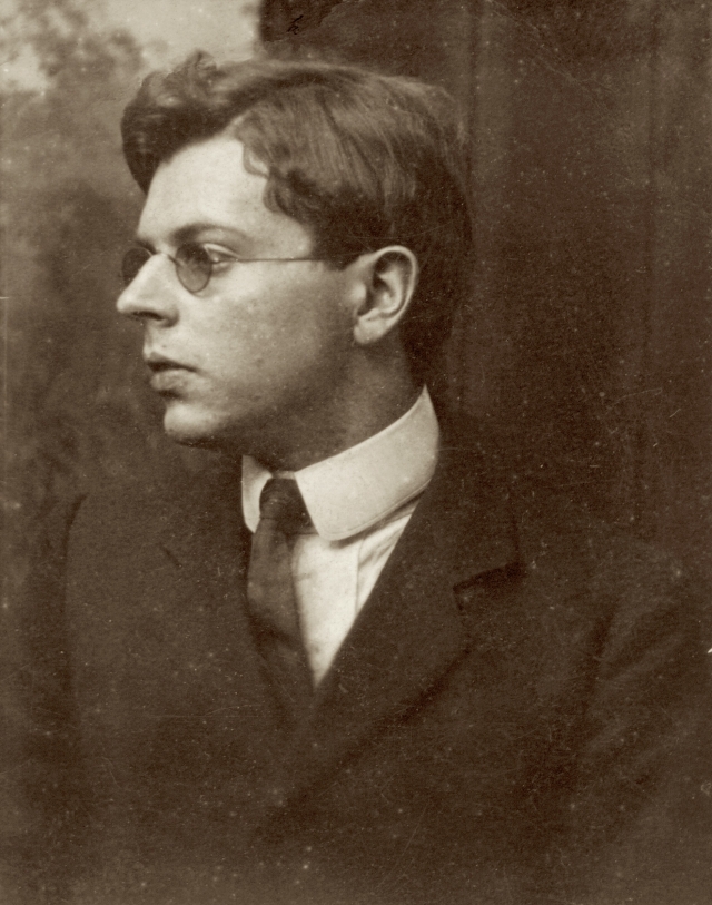 Ivor Gurney, left facing portrait