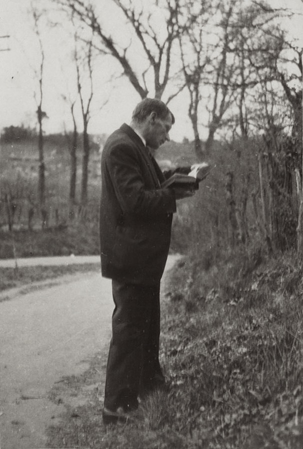 Gurney reading outdoors