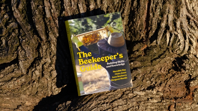 The Beekeeper's Guide front cover.